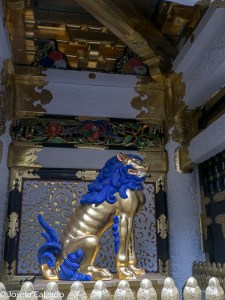 Shishi aka Jishi, deidad del perro león, guardián de la puerta de Yomeimon