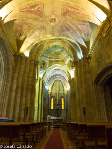 Interior y al fondo el Cristo del Olvido