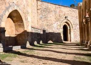 Entrada a la Iglesia