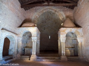 Detalle interior de la Iglesia de San Juan de Duero