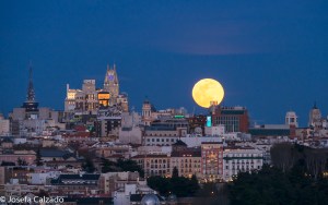 Coronando la FNAC de Madrid