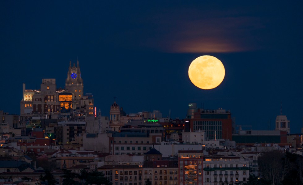 Luna de primavera, luna rosa