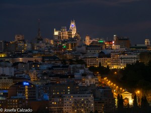 Madrid nocturno con el Edificio Telefónica