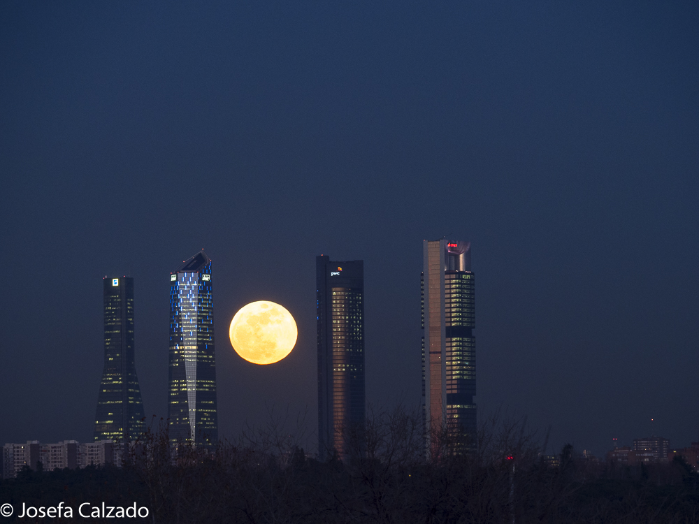 Superluna azul, luna de sangre