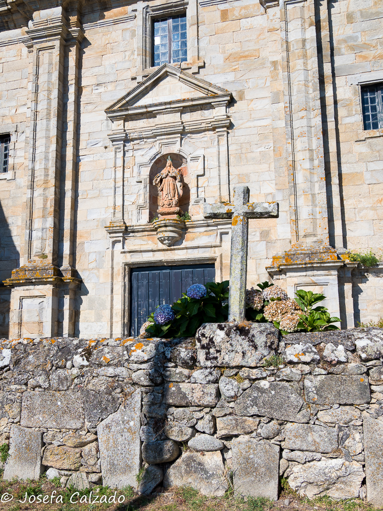 Entrada al Monasterio de Oia