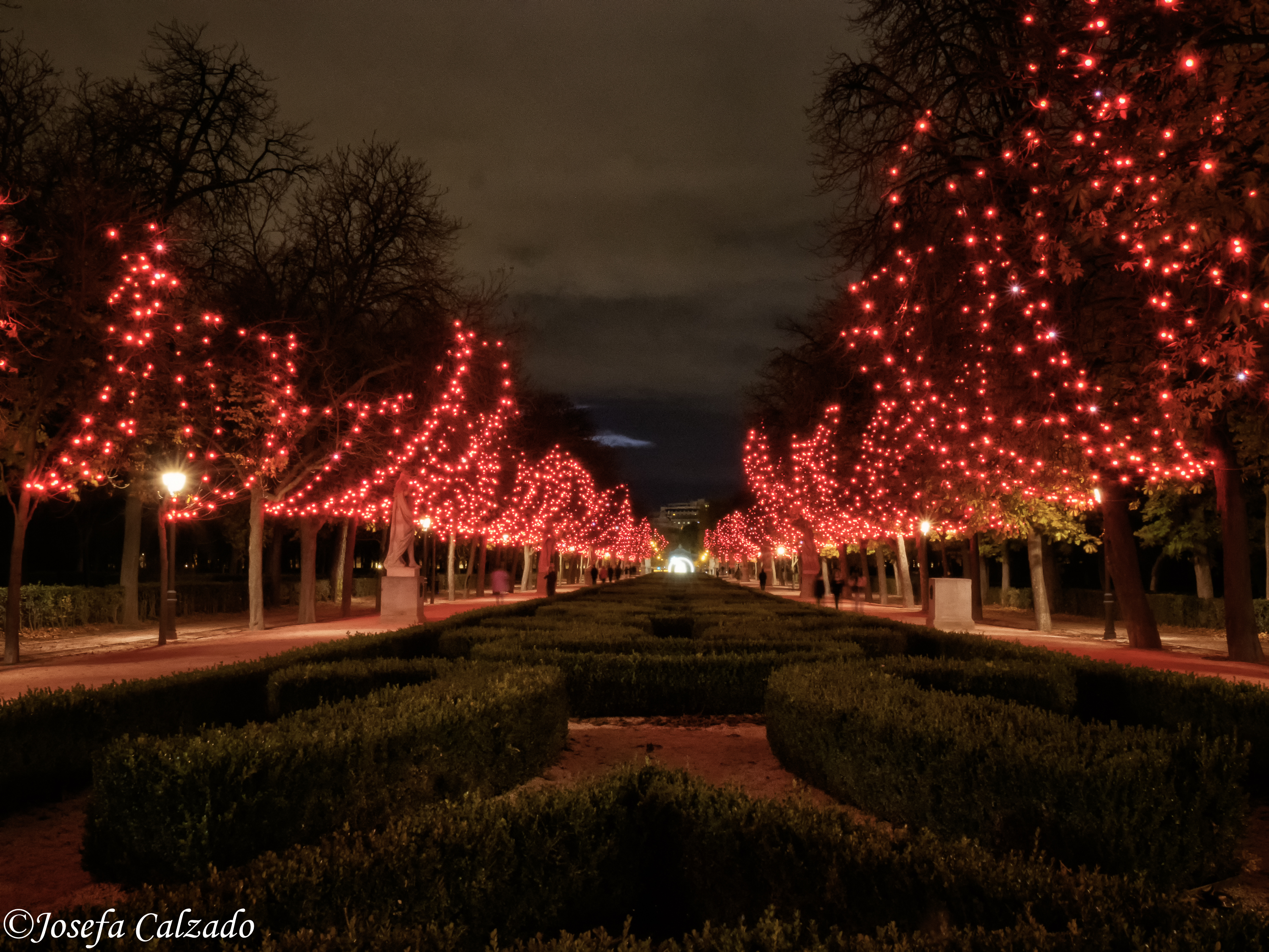 Paseo hacia la Puerta de Alcalá