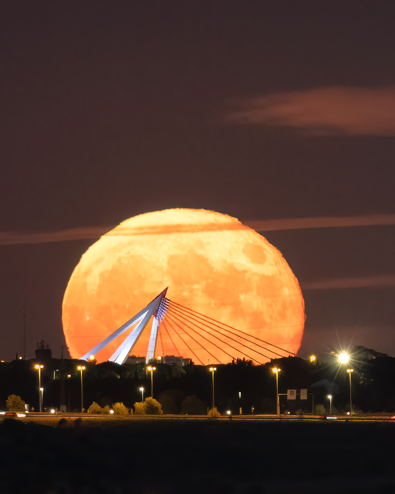 Puente Puerta de las Rozas y la superluna