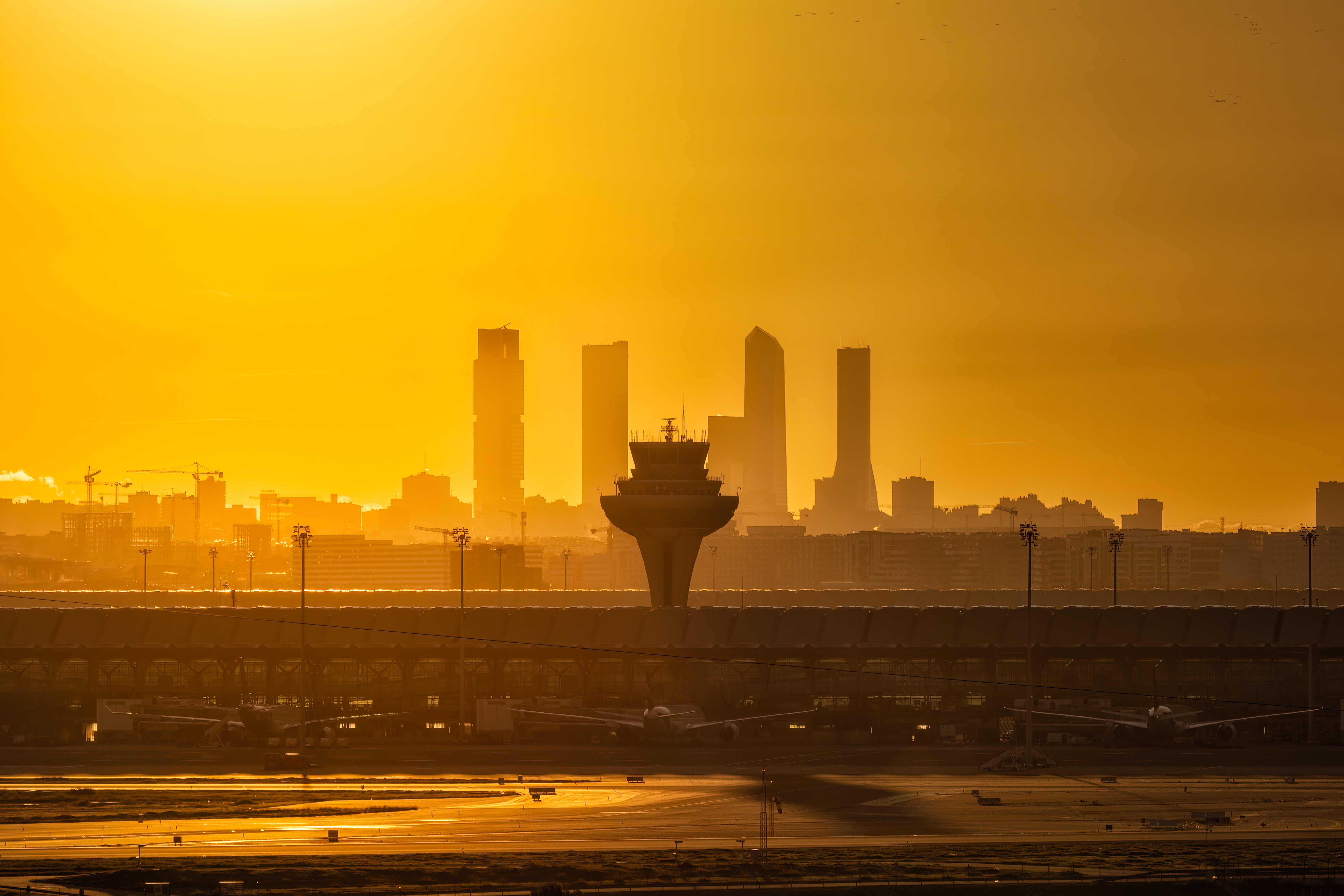 Atardecer en el Aeropuerto Adolfo Suárez