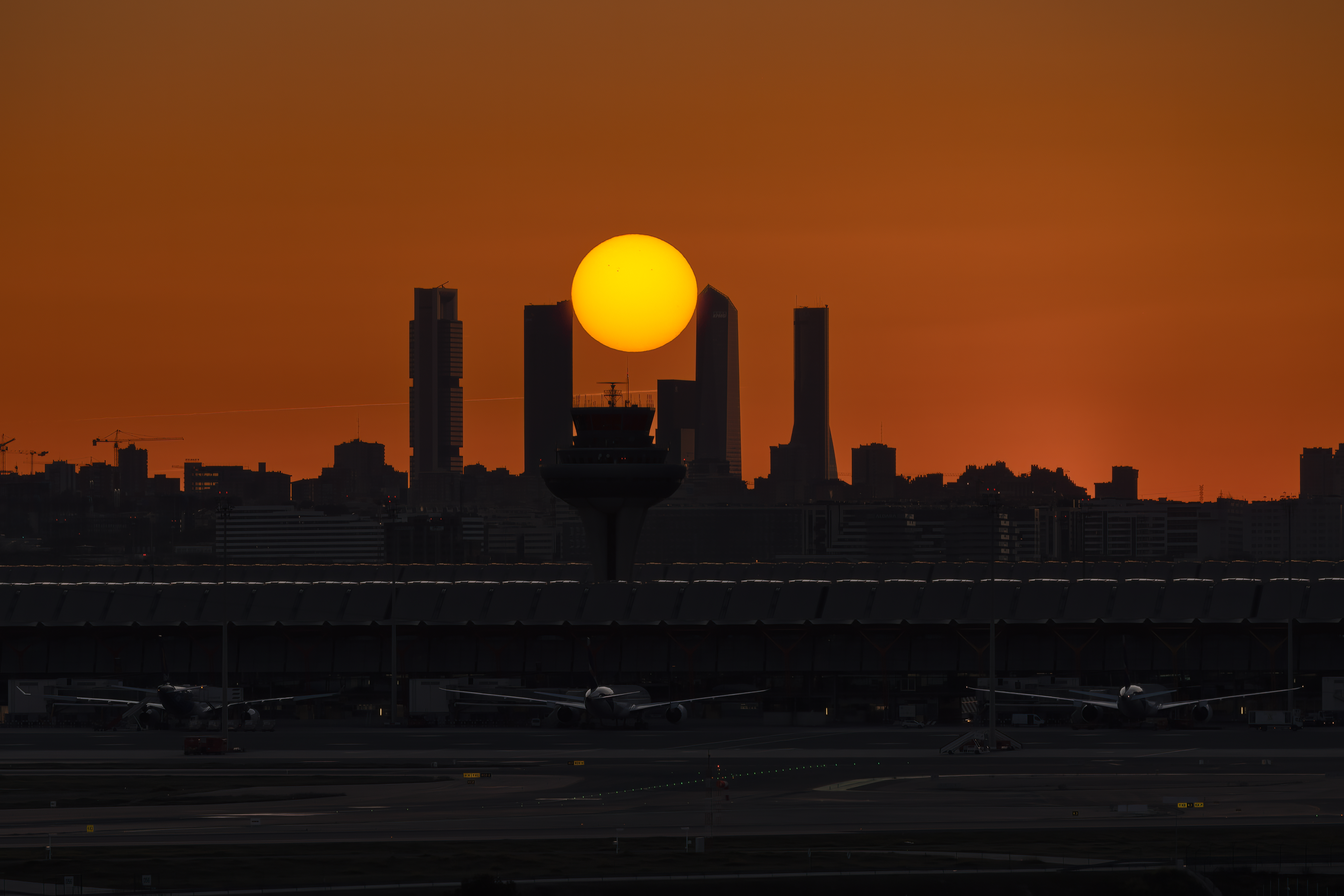 El sol y las 5 Torres