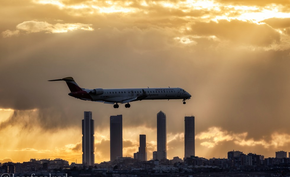 Aterrizando sobre las 5 Torres de Madrid