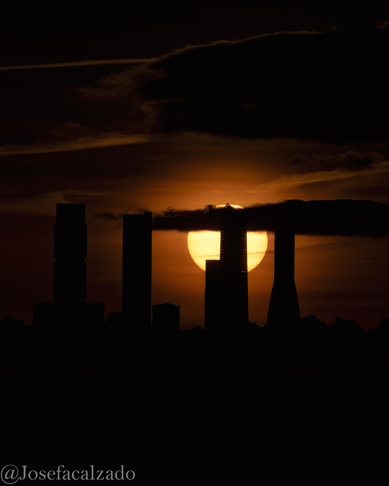 Sol en la Torre Caleido y la Torre de Cristal
